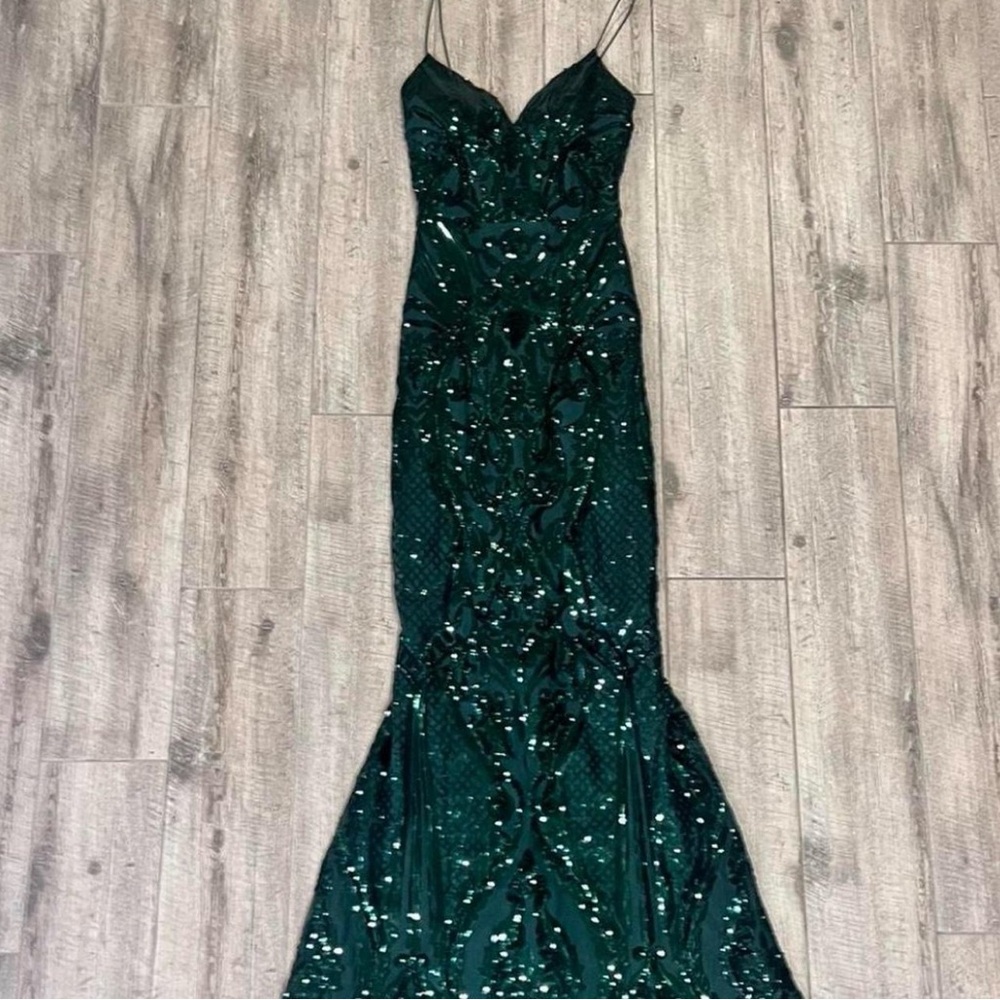 Windsor Dark Green Sequin Maxi Dress